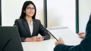 7 simple habits to stand out in interviews (without sounding scripted)