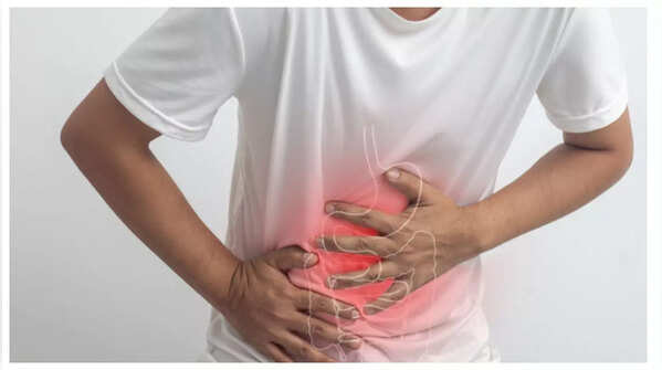 Experiencing abdominal pain can be a sign of liver complications